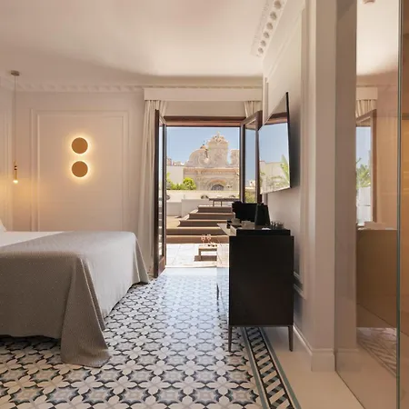 Patria Palace - The Leading Of The World
