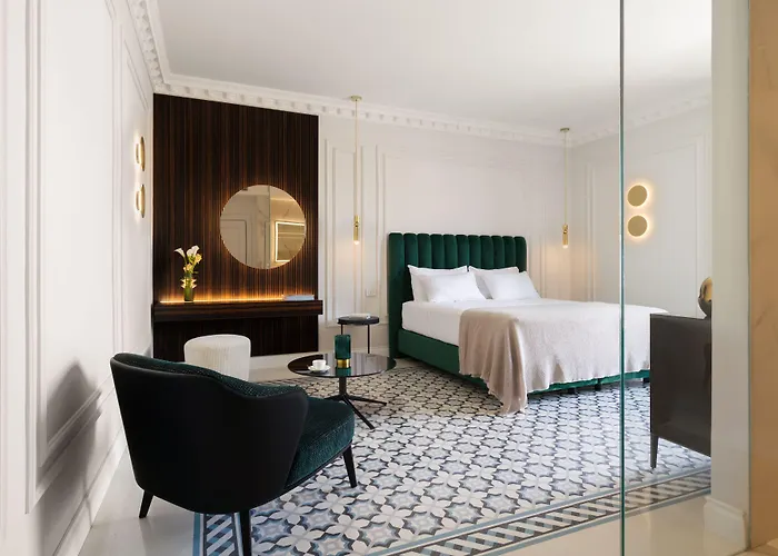 Patria Palace - The Leading Of The World